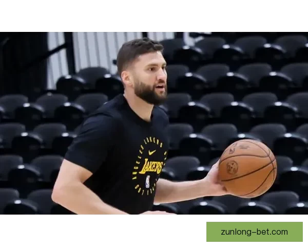 湖人克勒贝尔下放南湾湖人积极参与球队训练备战复出