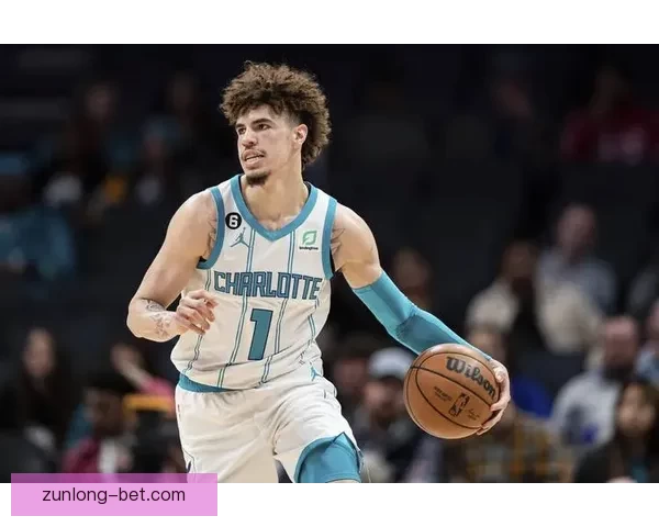 黄蜂三分轰炸力克尼克斯 克努佩尔豪华数据带队胜利 鲍尔助攻火力全开